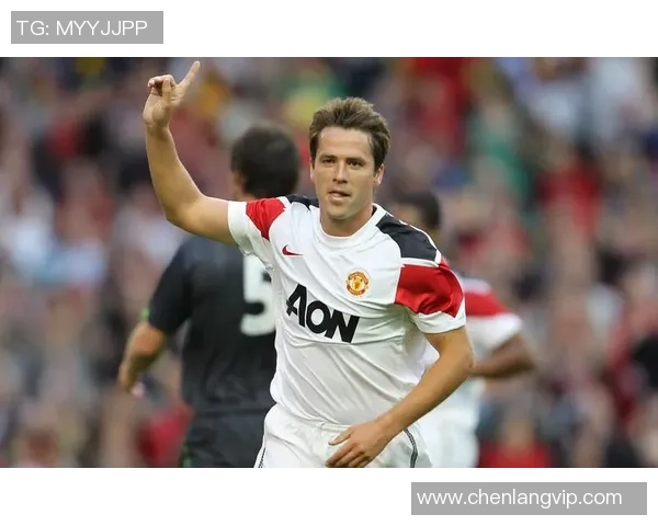 足球明星高清图片集锦展现球场风采与激情瞬间的完美捕捉